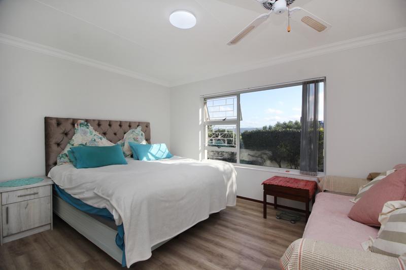 2 Bedroom Property for Sale in Fraaiuitsig Western Cape